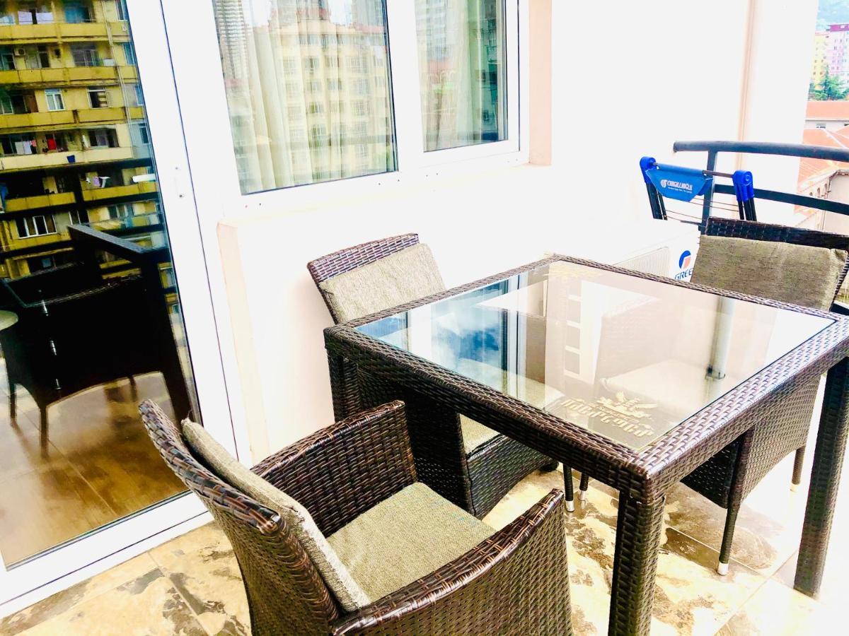 Hotel Aisi Batumi Kültér fotó