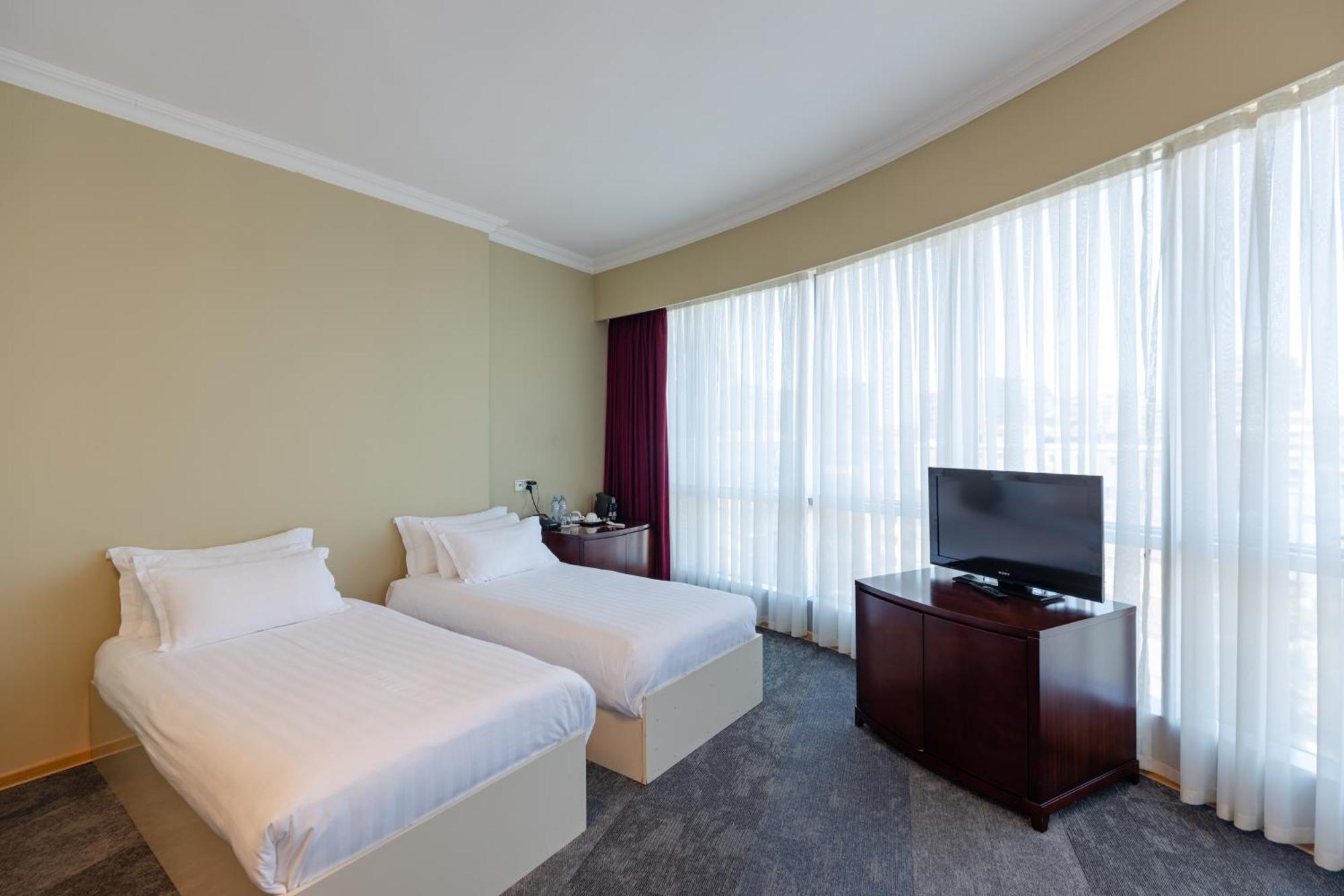 Hotel Aisi Batumi Kültér fotó