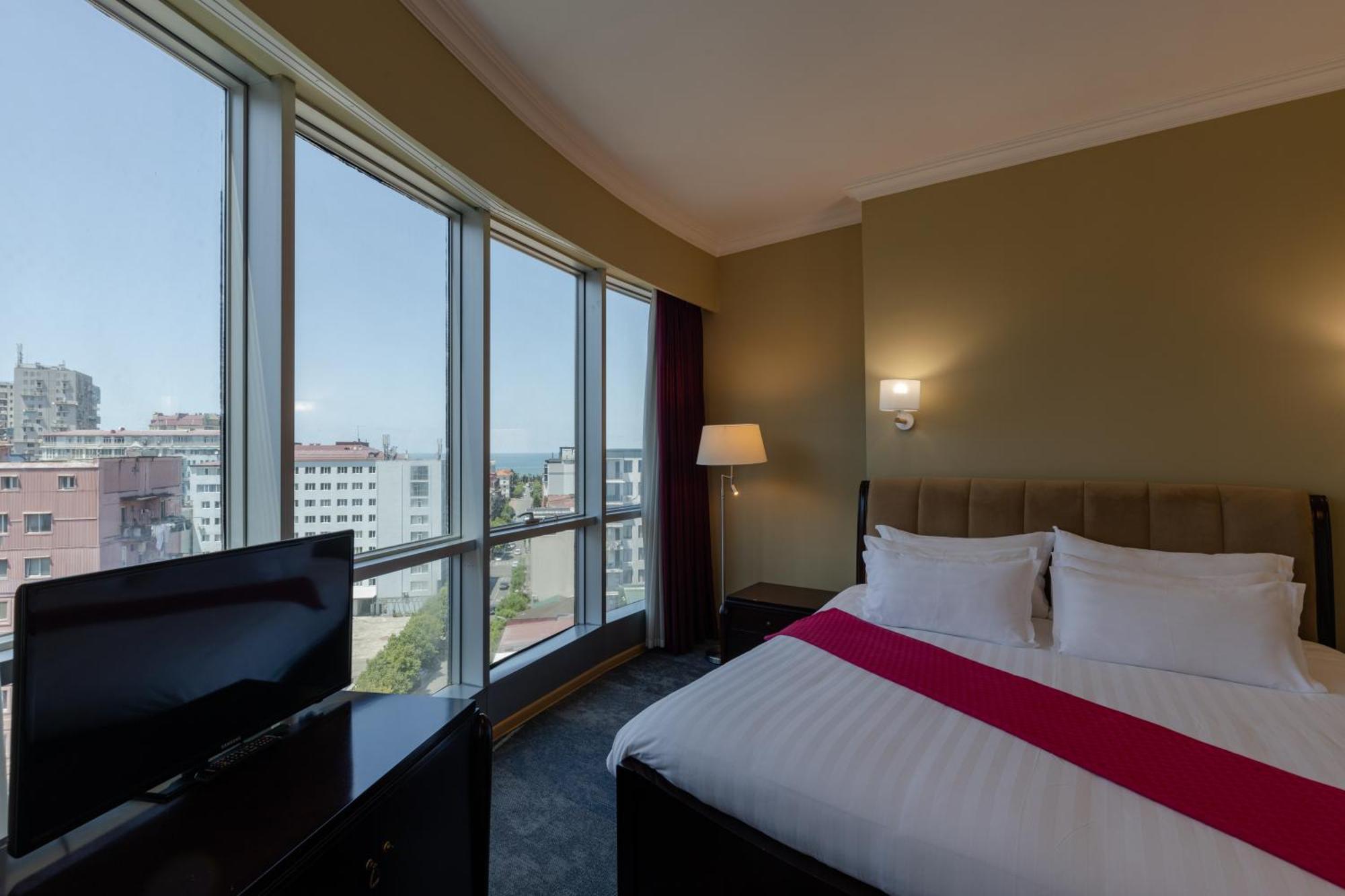 Hotel Aisi Batumi Kültér fotó