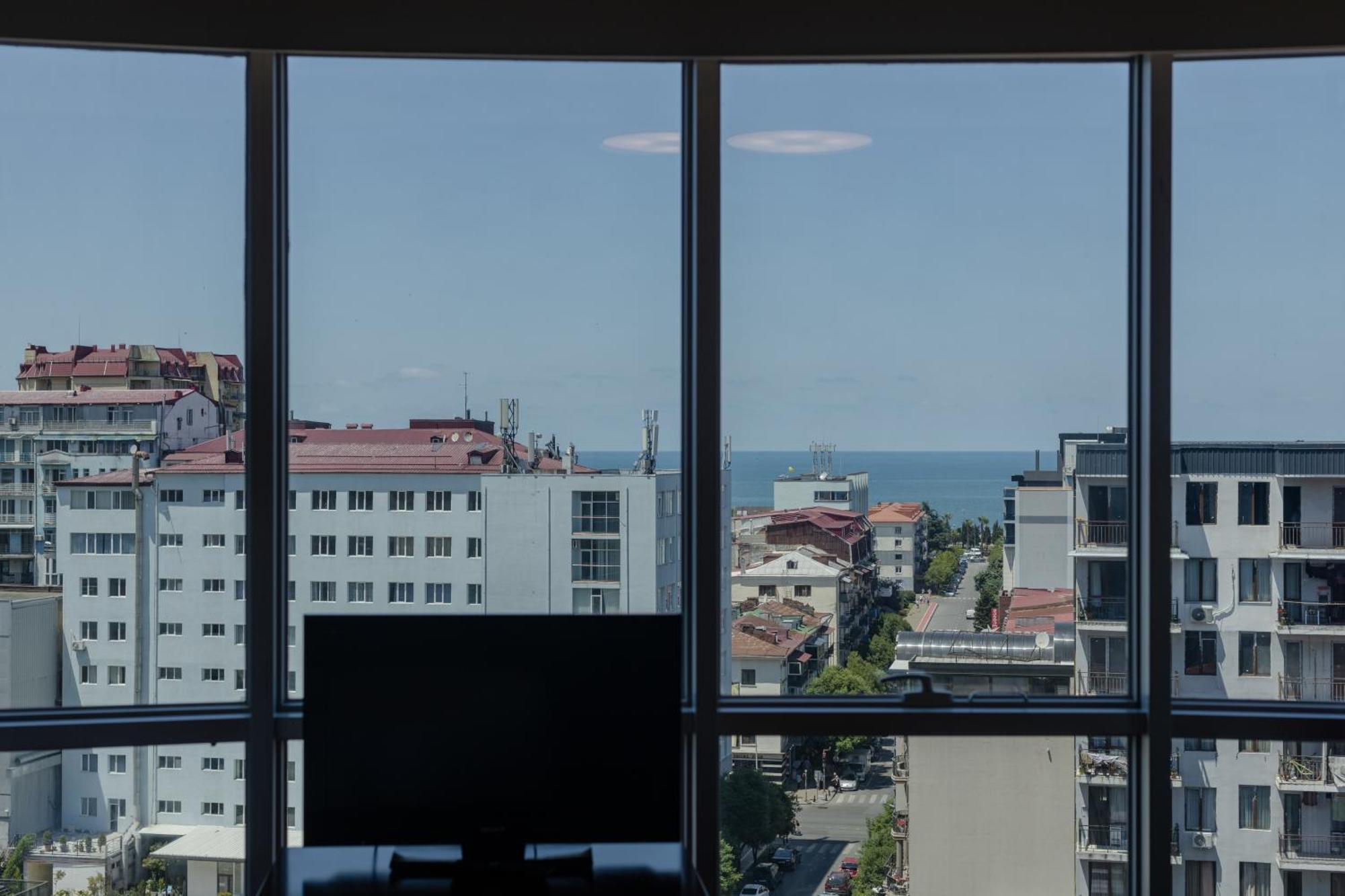 Hotel Aisi Batumi Kültér fotó