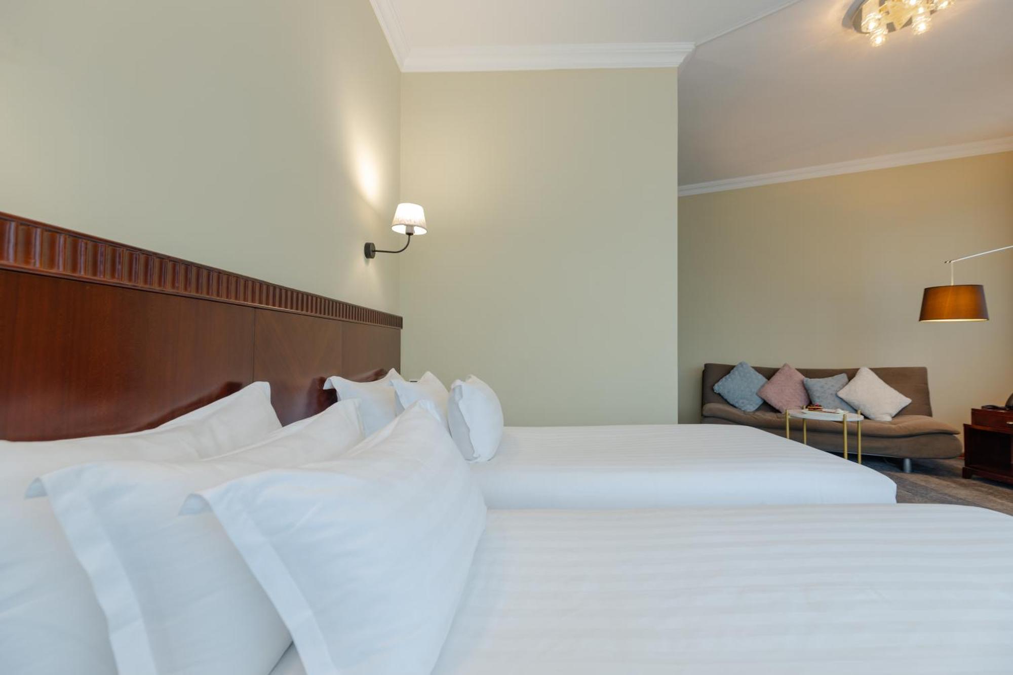 Hotel Aisi Batumi Kültér fotó