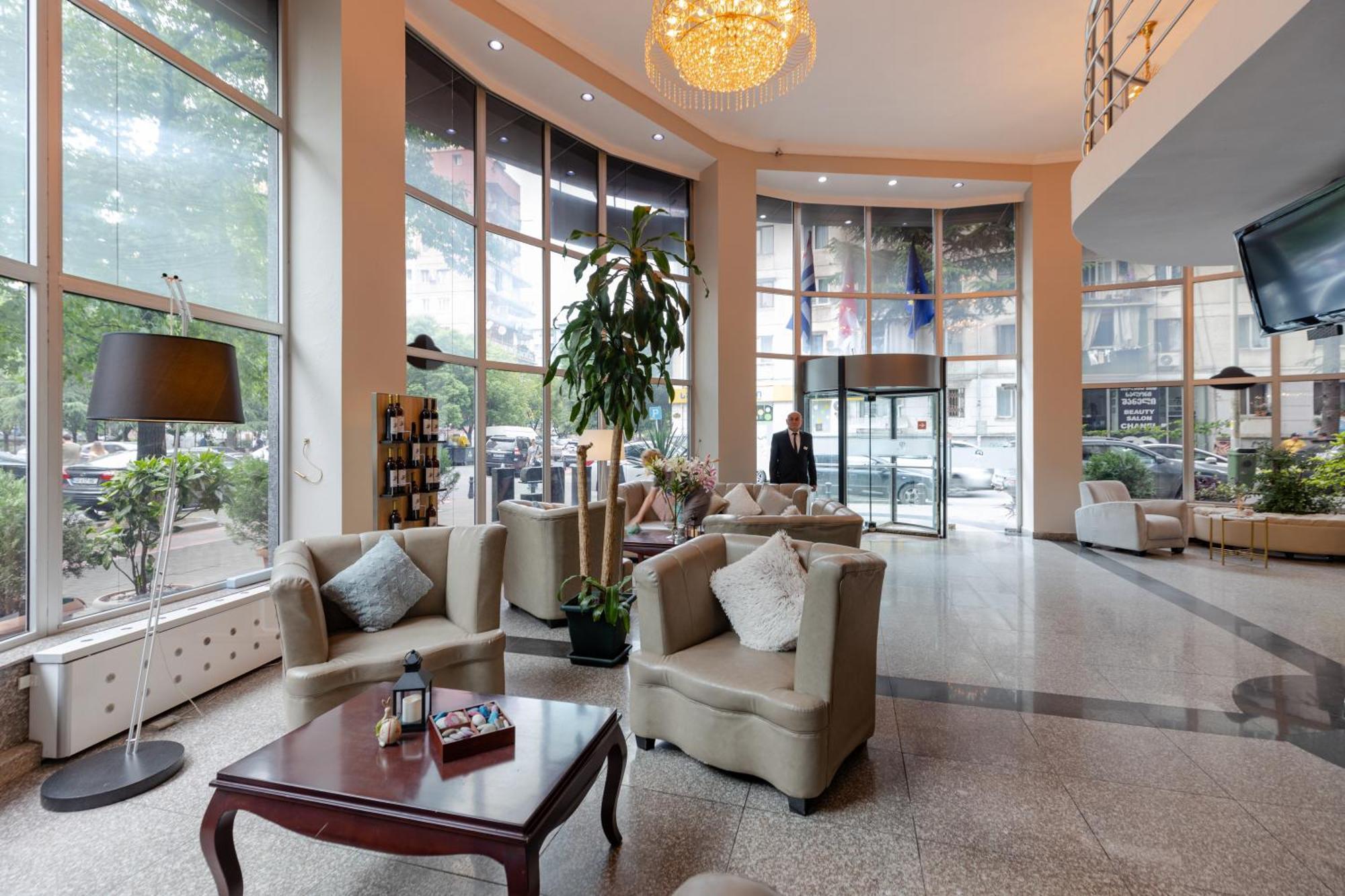Hotel Aisi Batumi Kültér fotó
