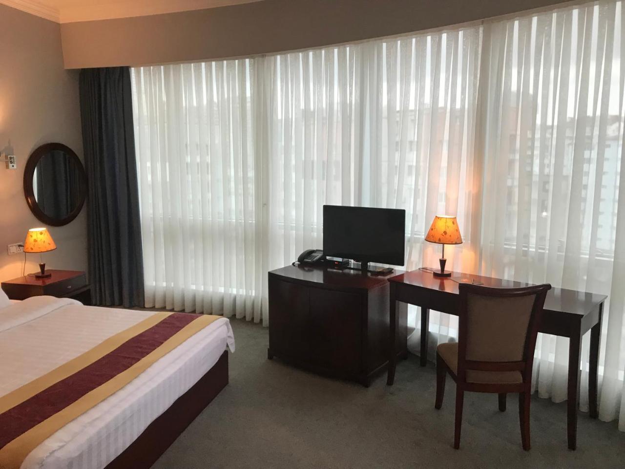 Hotel Aisi Batumi Kültér fotó