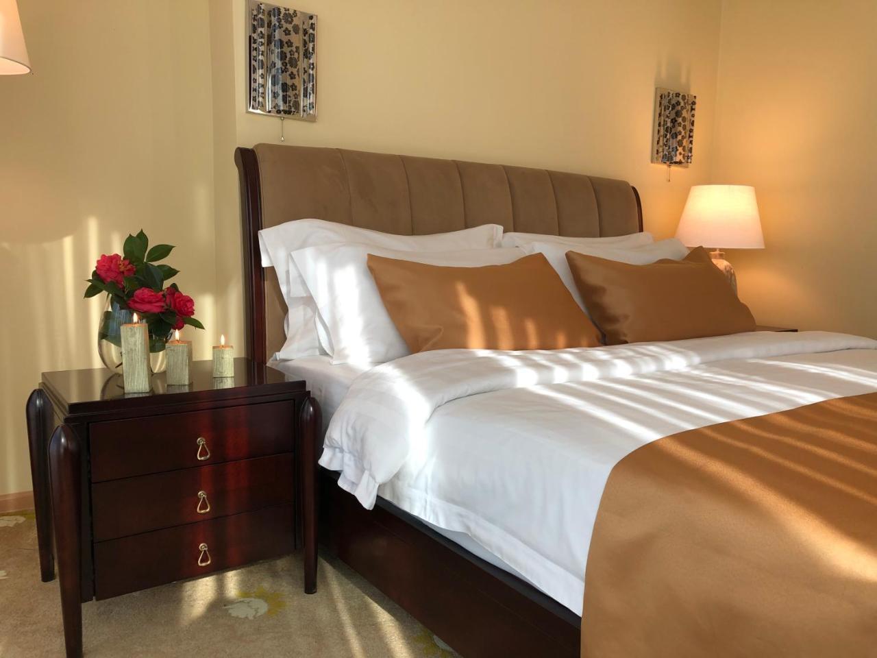 Hotel Aisi Batumi Kültér fotó