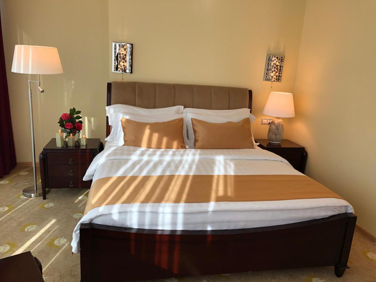 Hotel Aisi Batumi Kültér fotó