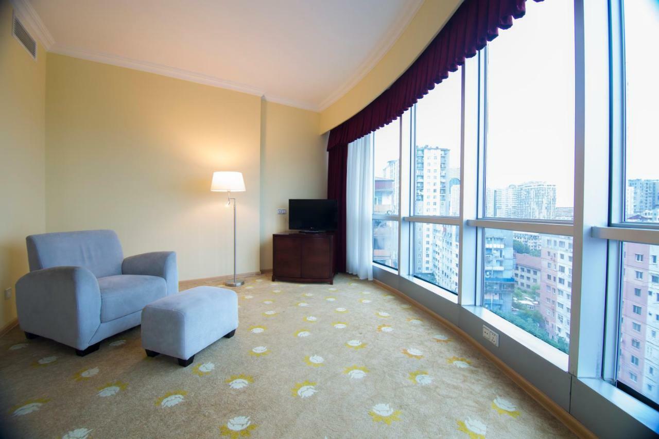Hotel Aisi Batumi Kültér fotó